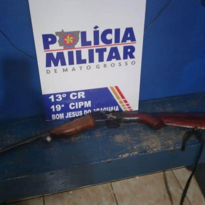 policia militar prende homem em flagrante com espingarda e tres municoes