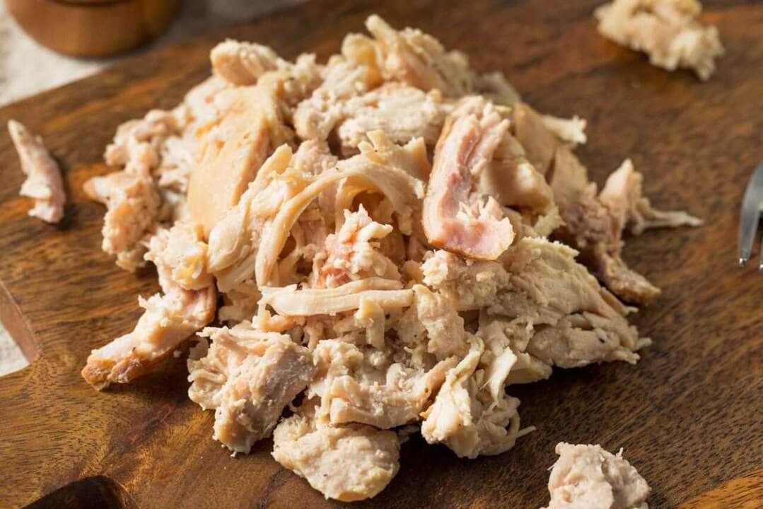 Frango Desfiado Orgânico - Fotos do Canva