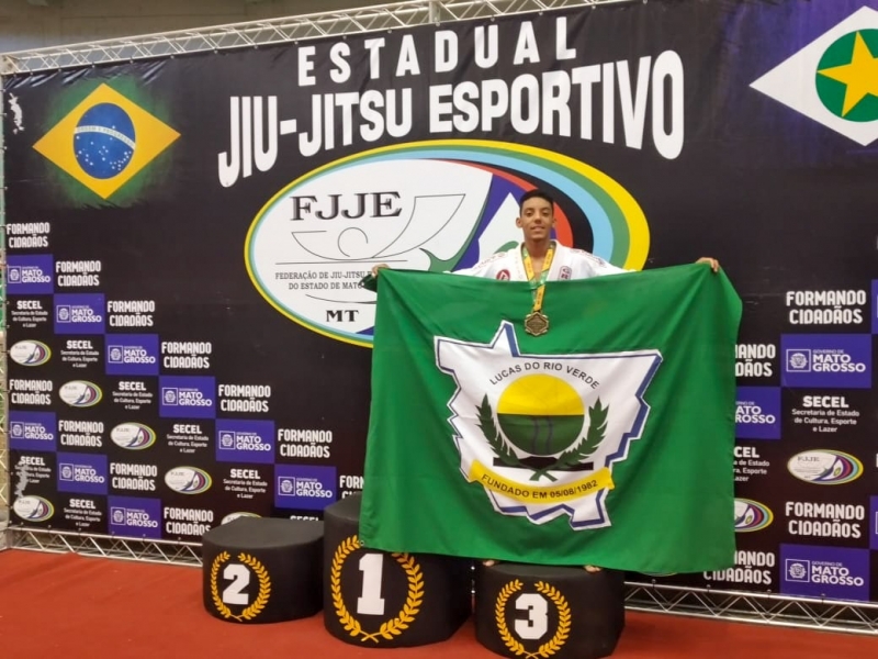 atletas do viva lucas conquistam titulos em competicao de jiu jitsu e ciclismo