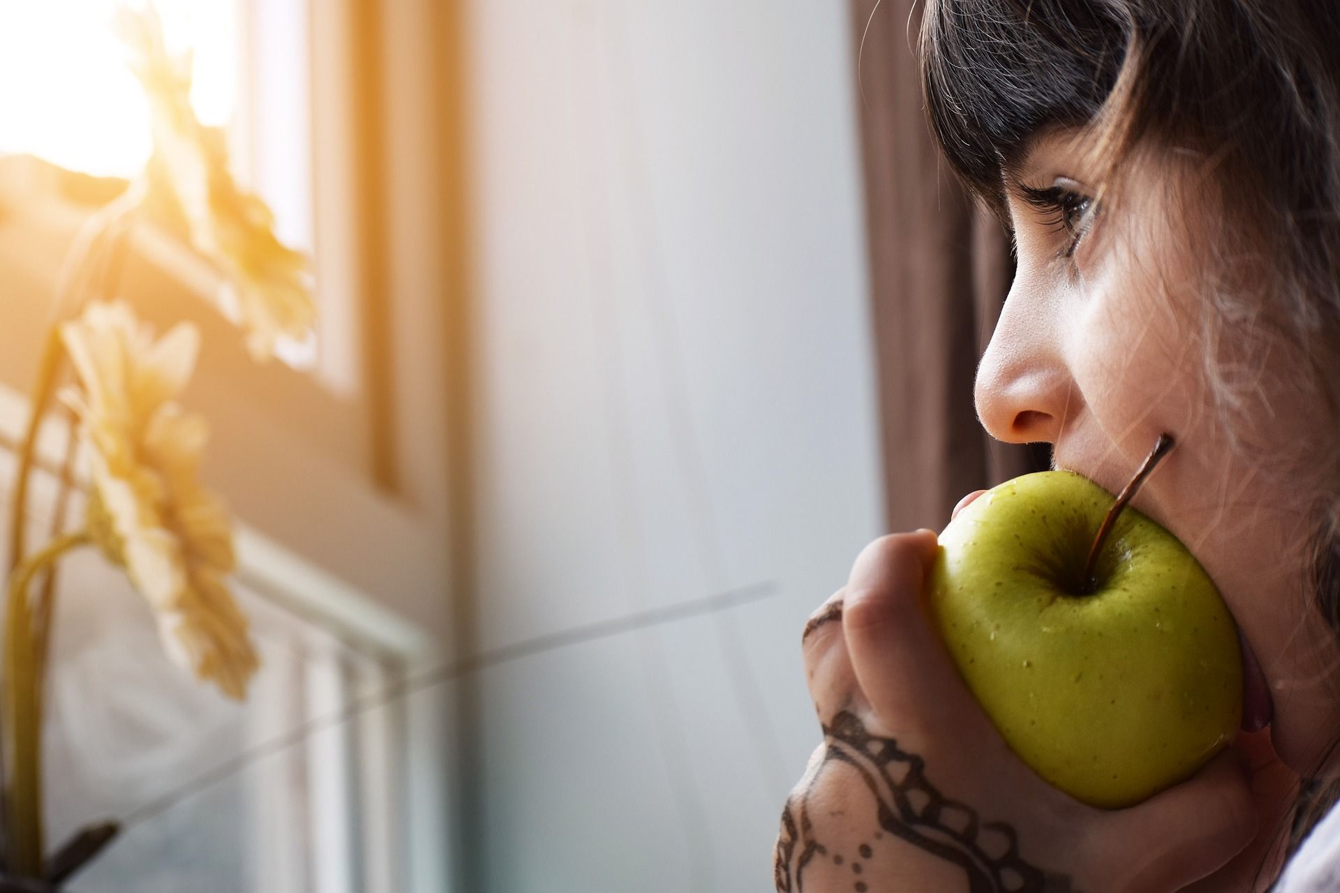 Qual doença seu filho pode sofrer ao comer alimentos contaminados?