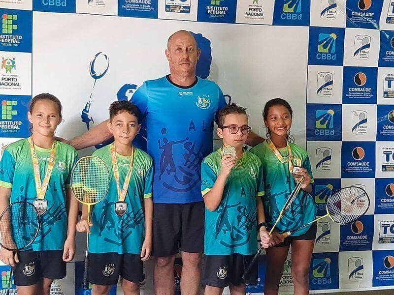 badminton de lucas do rio verde conquista 40 medalhas em competicao no tocantins