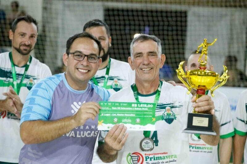 conheca as equipes premiadas em campeonato municipal de futsal