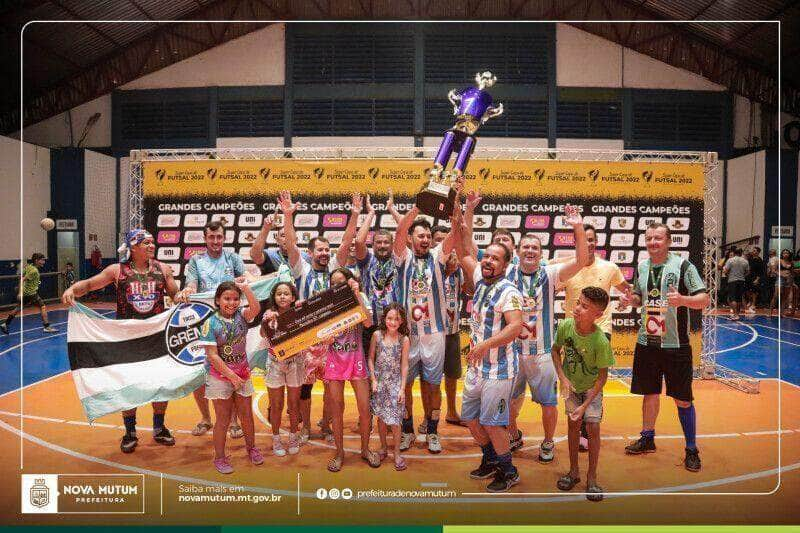 equipe gremio fischer sao campeoes da super copa de futsal 2022