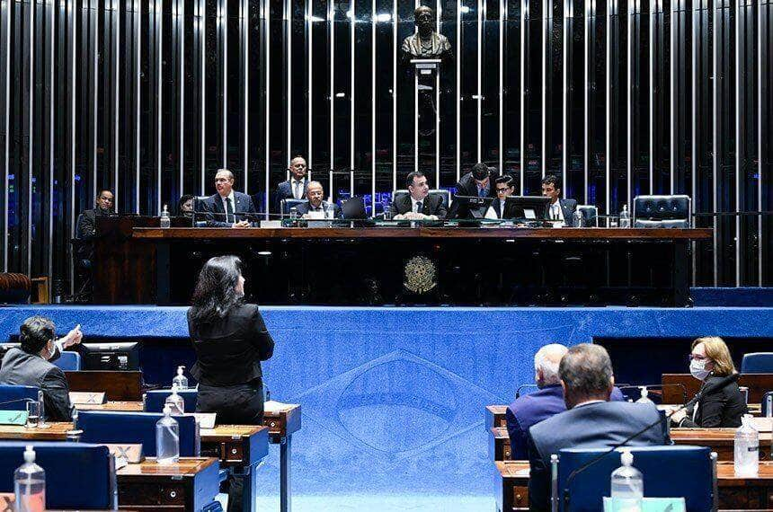 ex governadores e ex prefeitos poderao ter acesso a contratos e convenios apos mandato