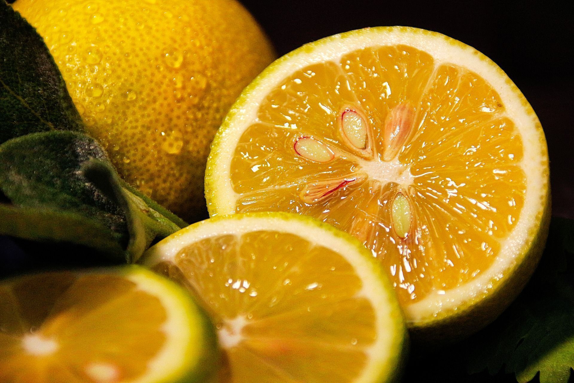 Beber alho com limão limpa o sangue e regula os triglicerídeos