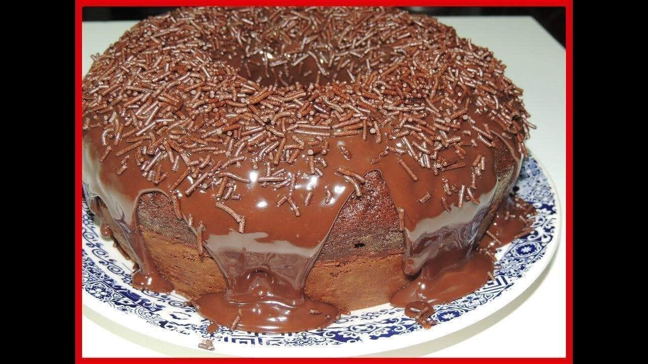 como fazer bolo de chocolate com massa pronta