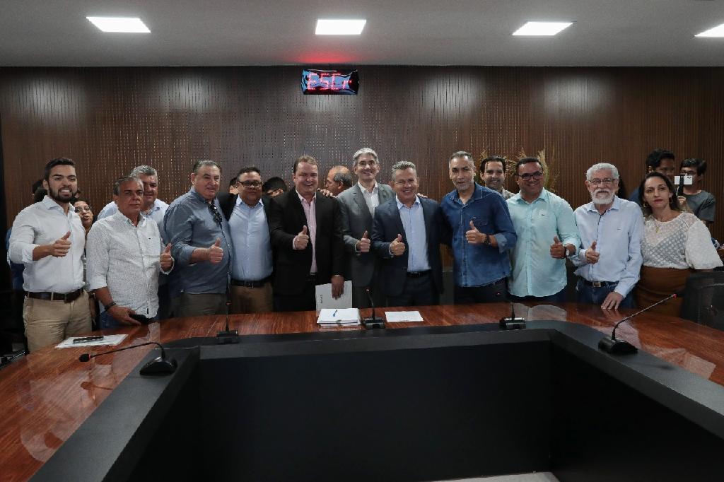 Governador autoriza repasse de R 15 milhao para viabilizar curso de medicina em Barra do Garcas