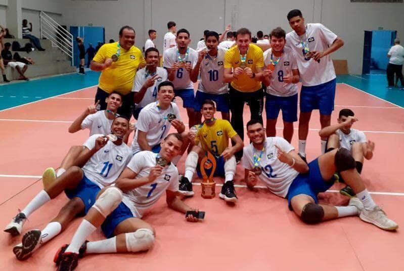 atletas luverdenses integram equipe campea em torneio nacional de volei