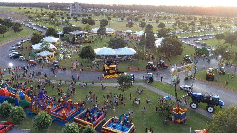 cerca de 8 mil luverdenses se reuniram na primeira edicao da festa do milho