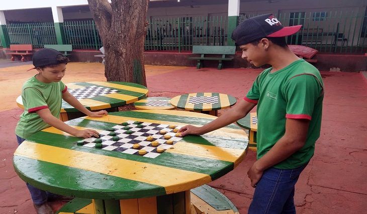 mato grosso do sul mesas com jogos de tabuleiro confeccionadas em presidio reforcam ensino na rede publica de paranaiba