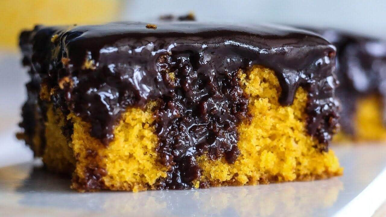 como fazer calda de chocolate para bolo de cenoura