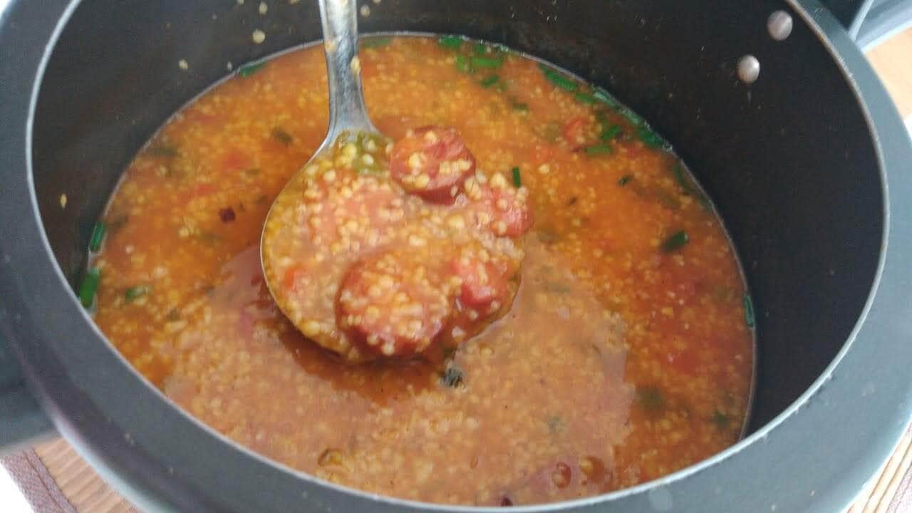 como fazer canjiquinha com linguiça