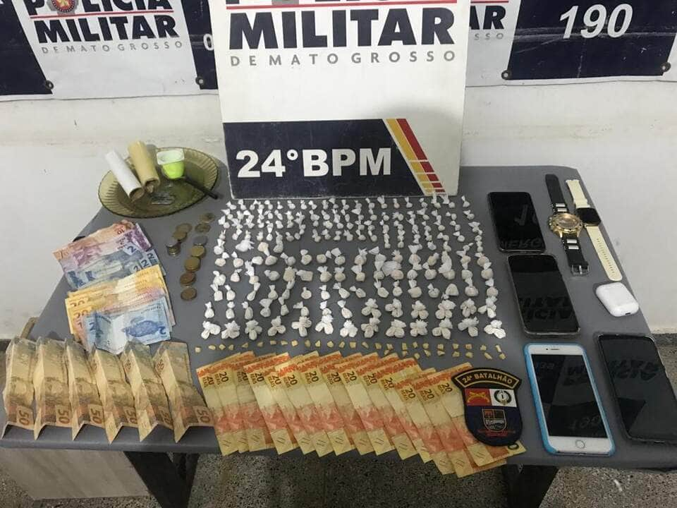 pm apreende adolescente e prende homem com 242 porcoes de drogas