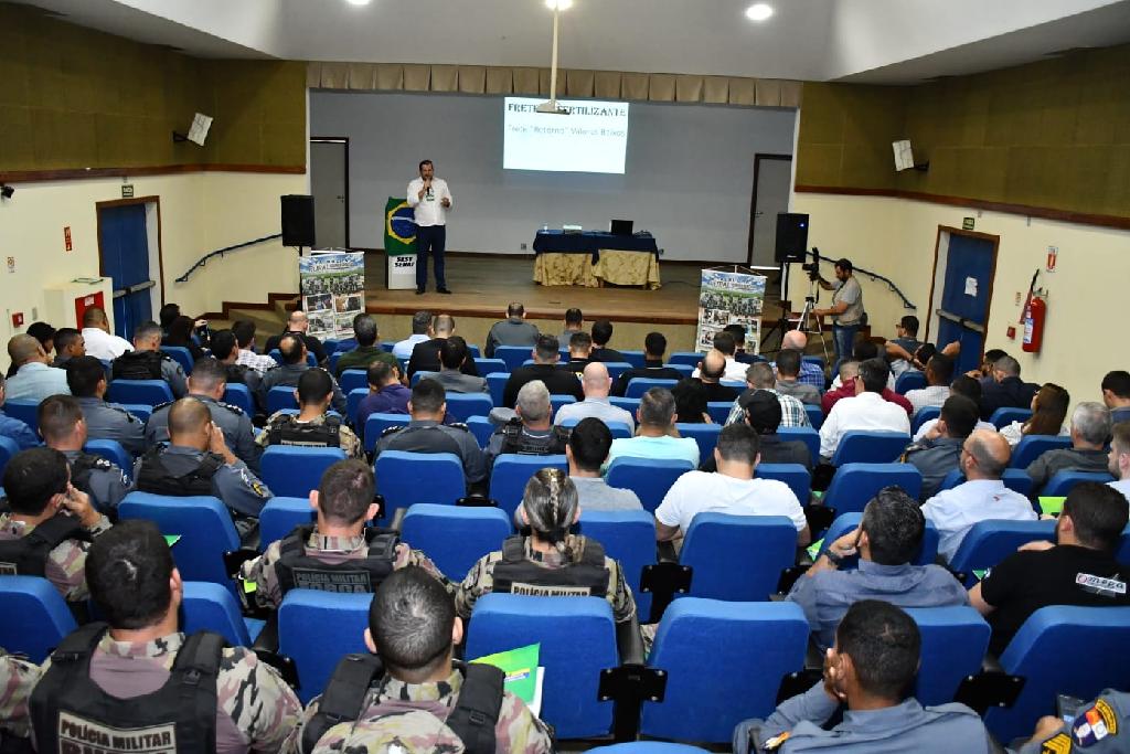policia militar participa de seminario sobre crimes e adulteracao de cargas em rondonopolis