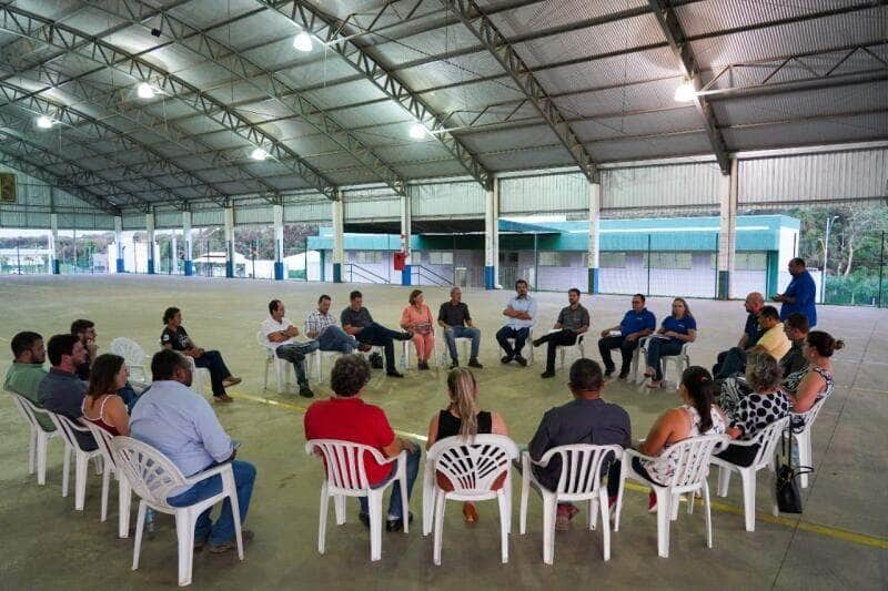 prefeitura discute melhorias durante terceira reuniao com presidentes de bairros