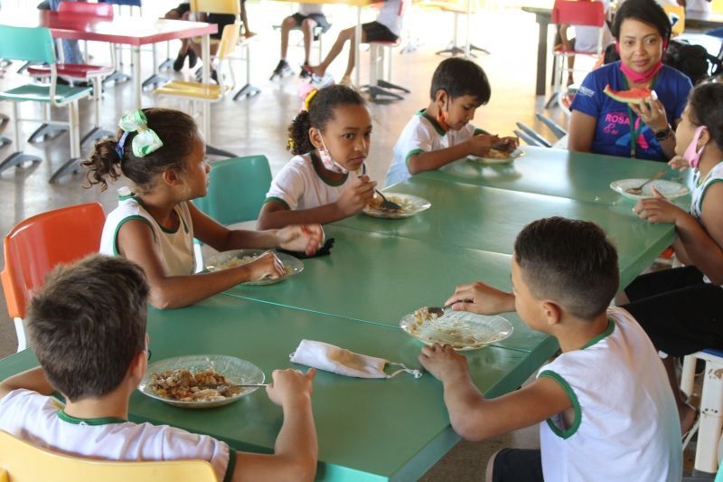 secretaria de saude estimula alimentacao saudavel para criancas