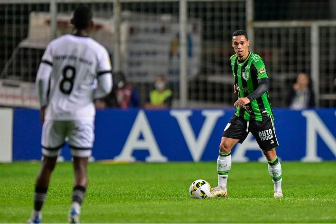 Lance de América x Botafogo. Foto: Mourão Panda/América FC