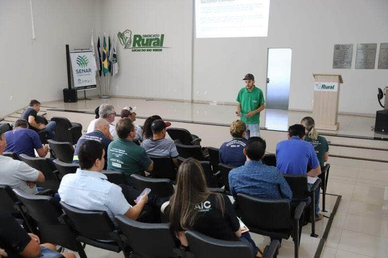 agricultura reune produtores luverdenses para discutir capacitacao em apicultura