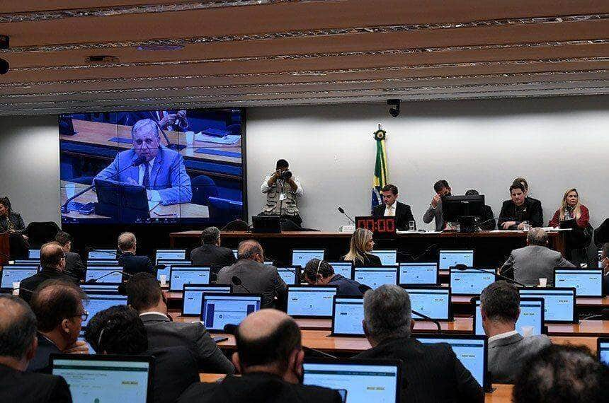 cmo aprova relatorio preliminar com diretrizes para orcamento de 2023