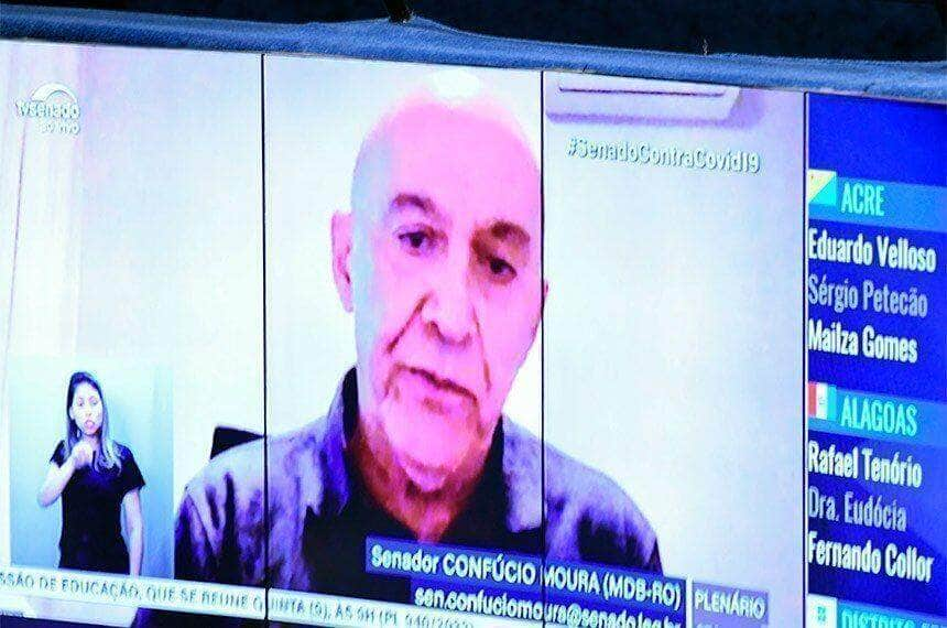 confucio moura pede uso de mascaras para conter avanco do coronavirus