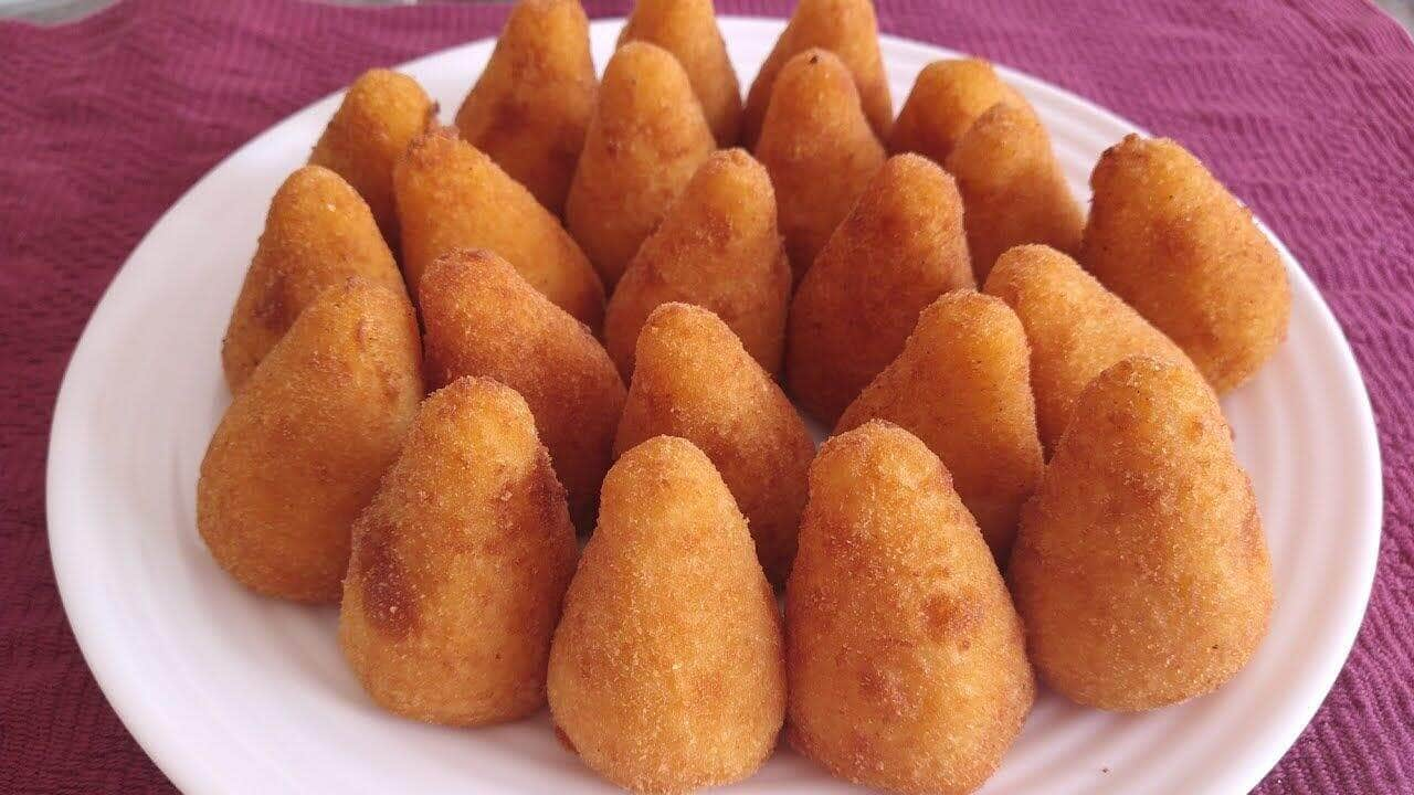 receita de coxinha de frango simples