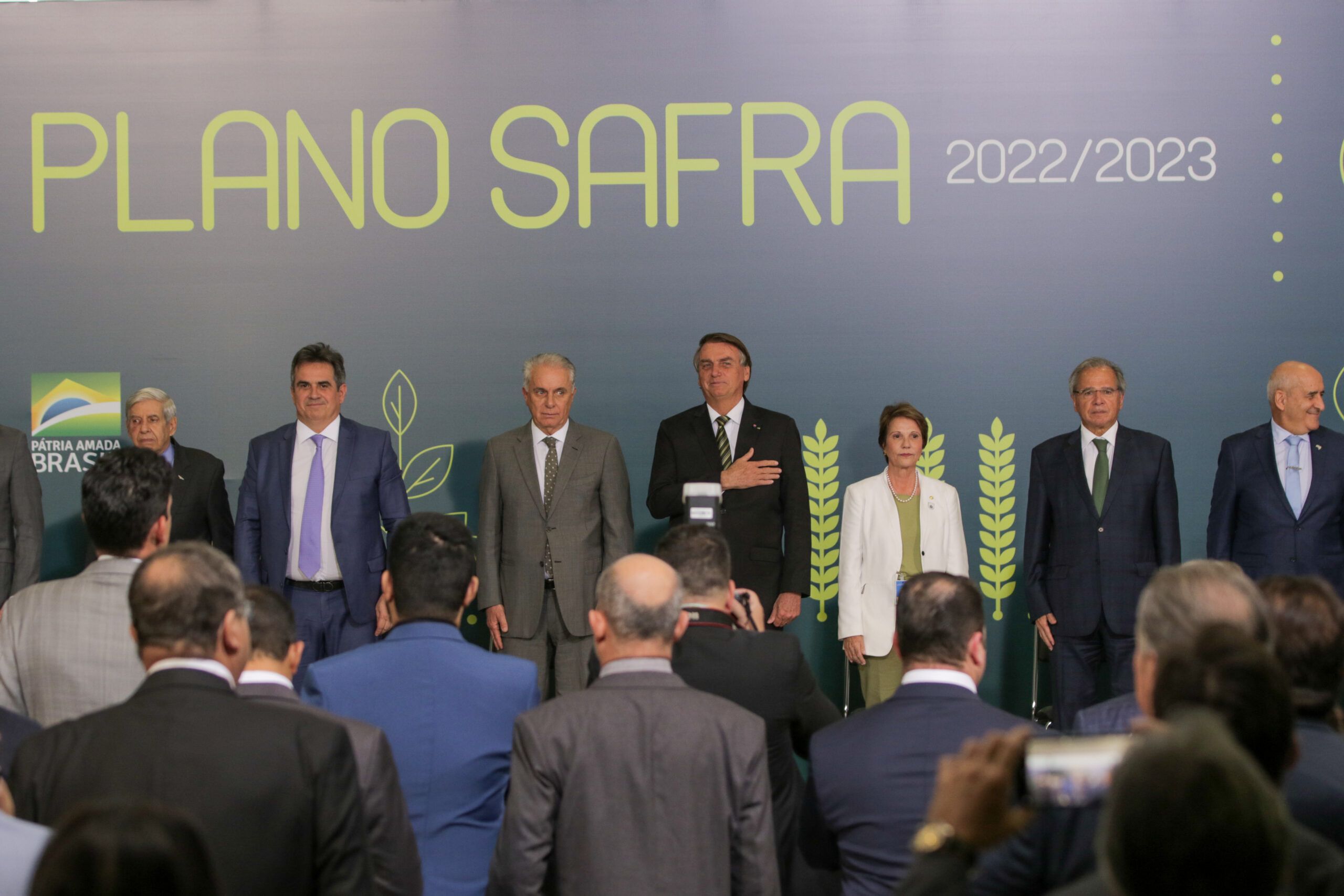 plano safra 2022 2023 anuncia r 340 8 bilhoes para a agropecuaria scaled