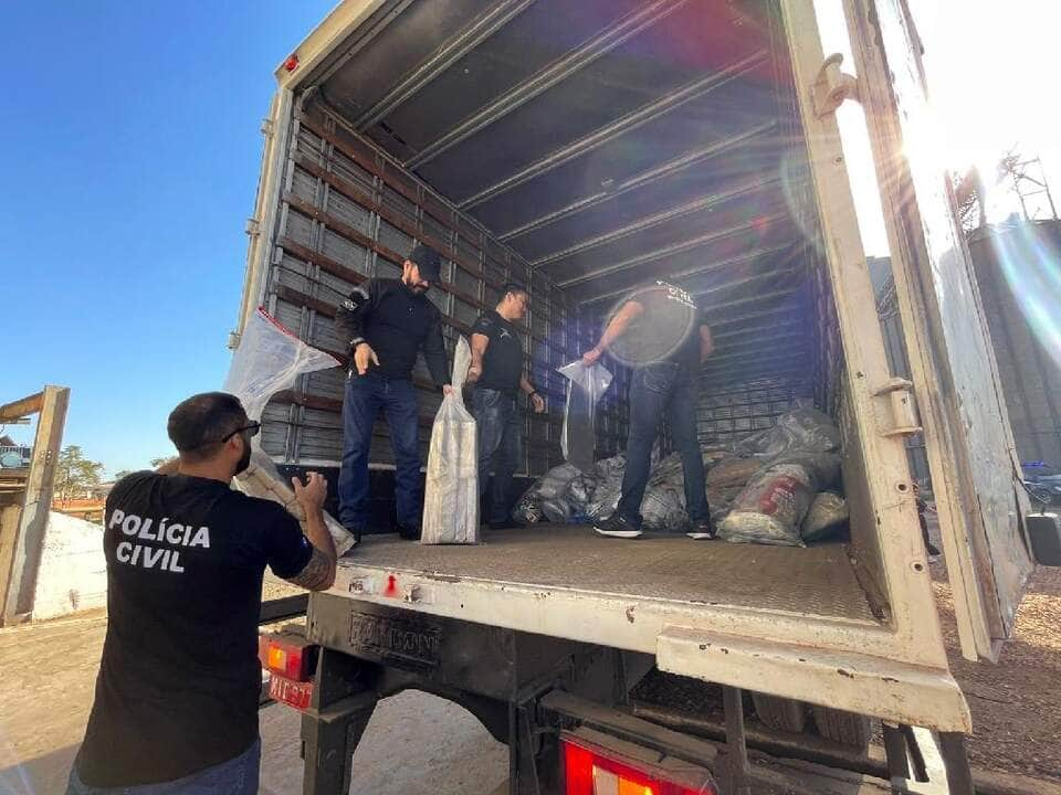 policia civil destroi duas toneladas de drogas na segunda incineracao do ano em cuiaba