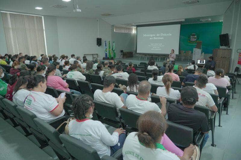 profissionais da saude participam de capacitacao sobre morcegos em areas urbanas