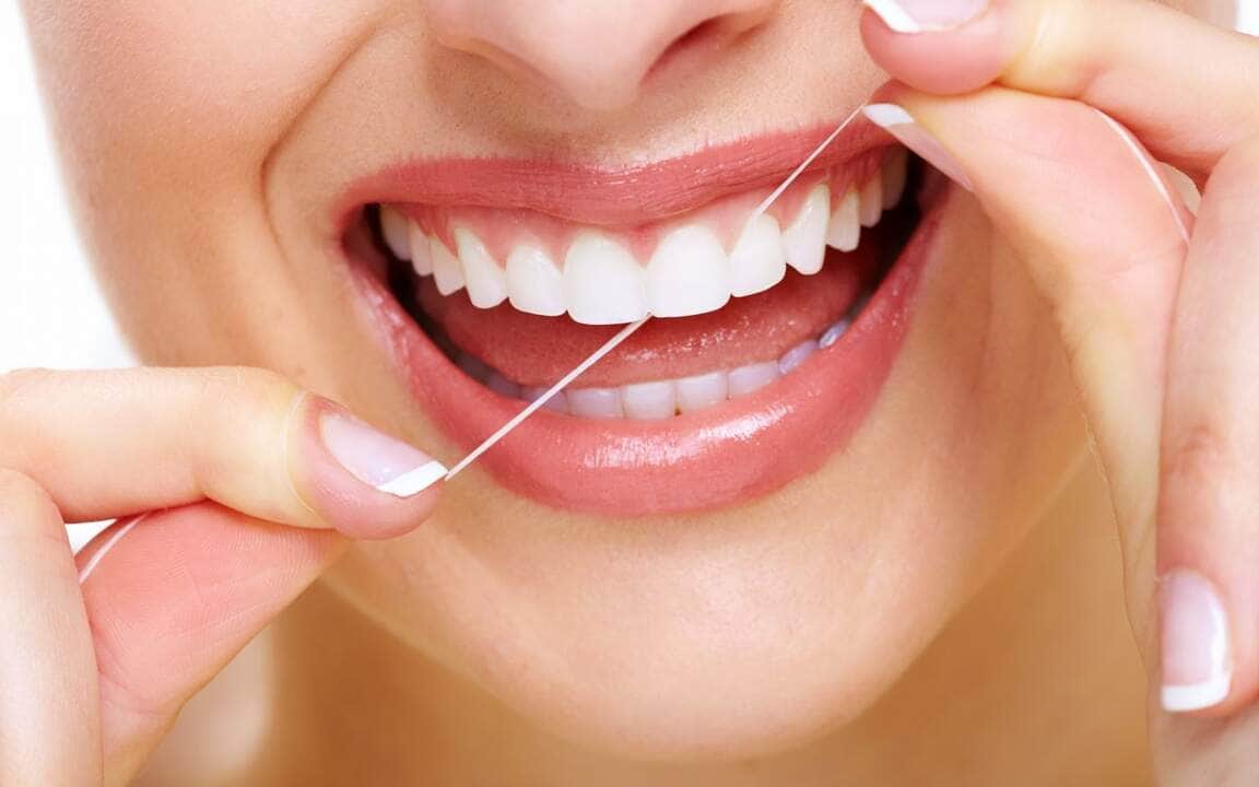 Entenda os sintomas e como prevenir o câncer de boca 2 saude bucal 1400x875 1