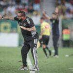 Turco Mohamed balança novamente no comando do Atlético Mineiro; demissão pode acontecer a qualquer momento. Foto: Pedro Souza/Atlético