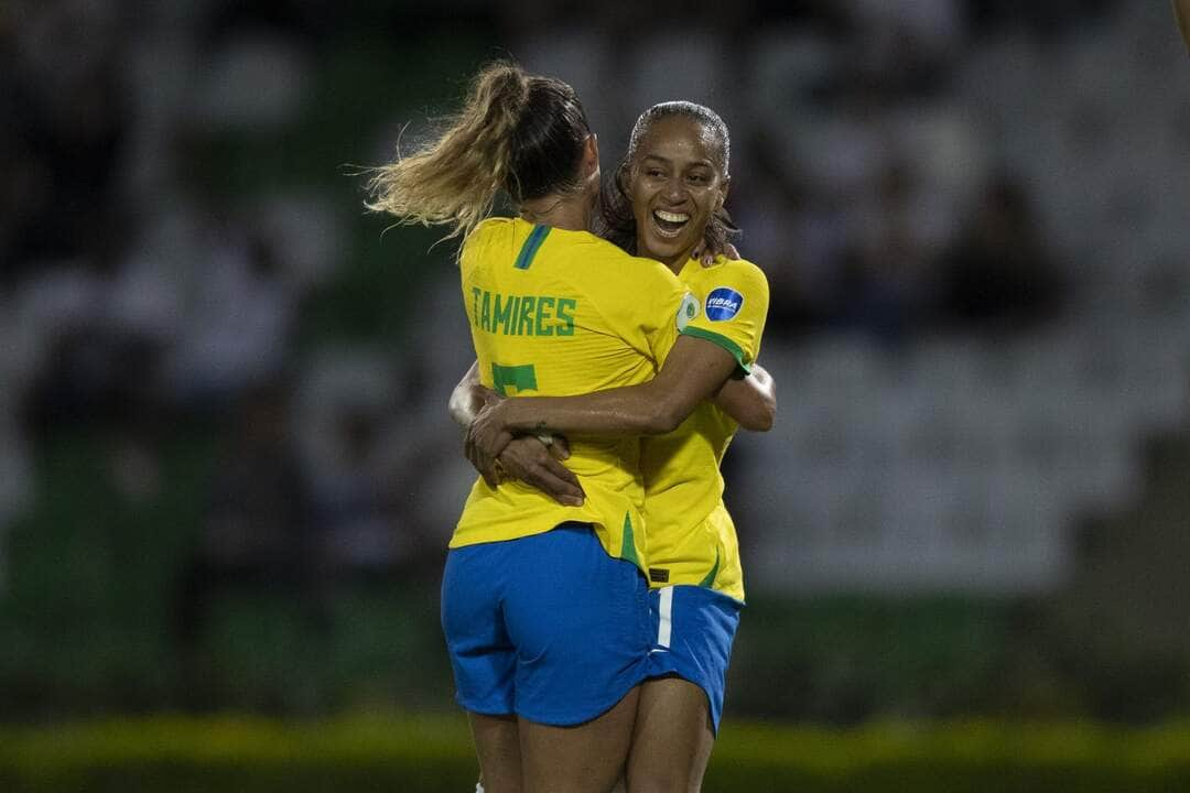 apos cortes adriana brilha na copa america na colombia scaled