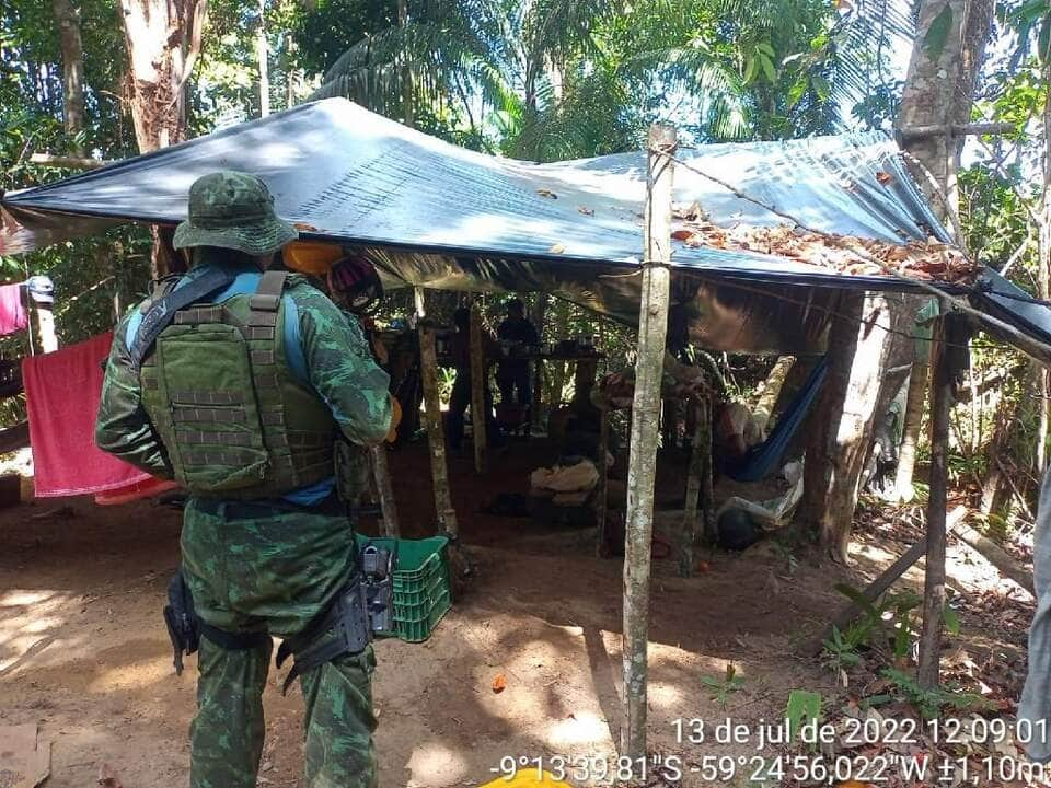 batalhao ambiental prende dupla e apreende motosserras em colniza