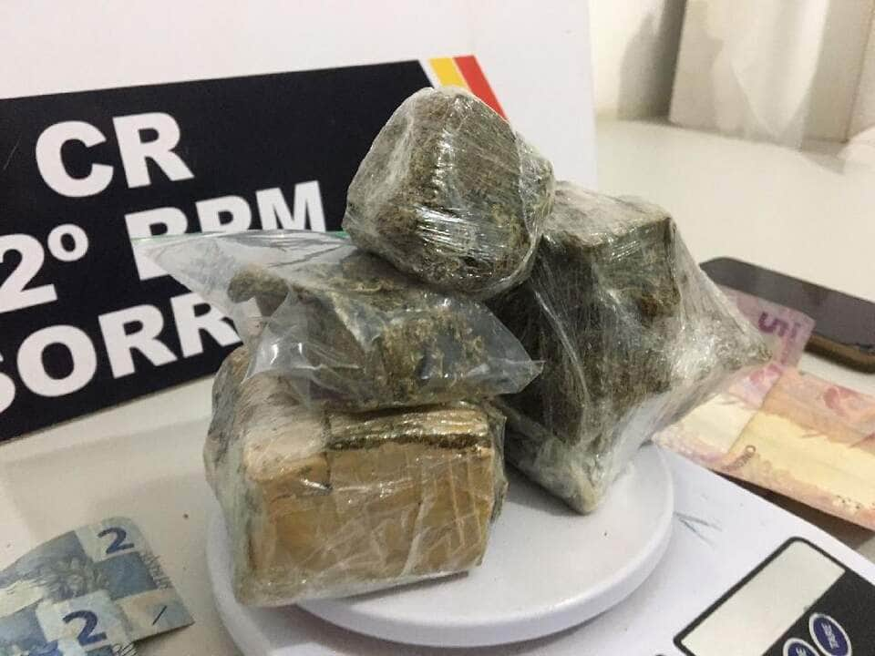 duas mulheres sao presas com porcoes de maconha escondidos em churrasqueira em mt