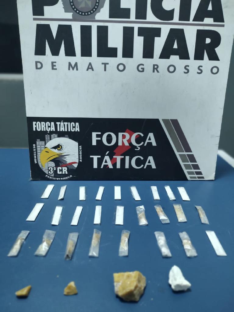 forca tatica prende dupla com 32 porcoes de cocaina em mt