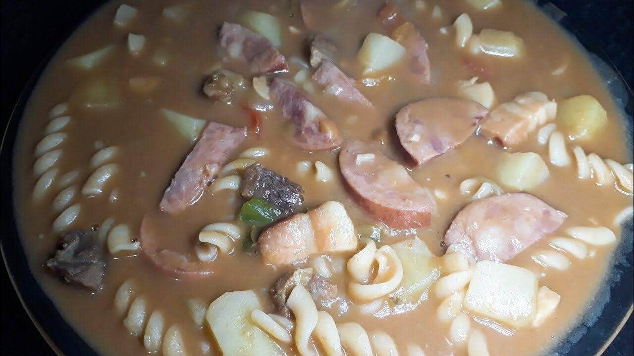 como fazer sopa de feijão