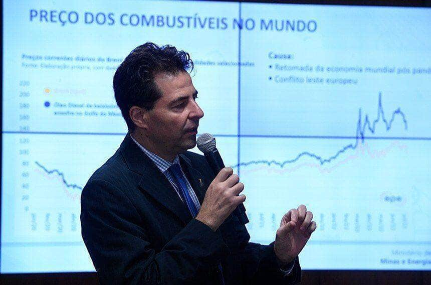 sachsida aponta reducao media de 21 no preco da gasolina apos medidas aprovadas