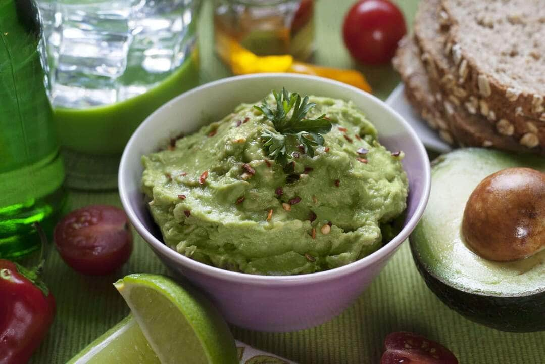 como fazer guacamole