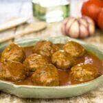 como fazer almondegas ao molho