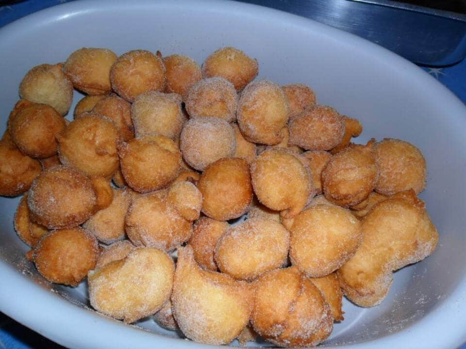 como fazer bolinho de chuva