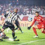 São Paulo aposta na eficiência para avançar nos torneios de mata-mata; vitórias mínimas na Copa do Brasil e Sul-Americana. Foto: Felipe Santos/Ceará