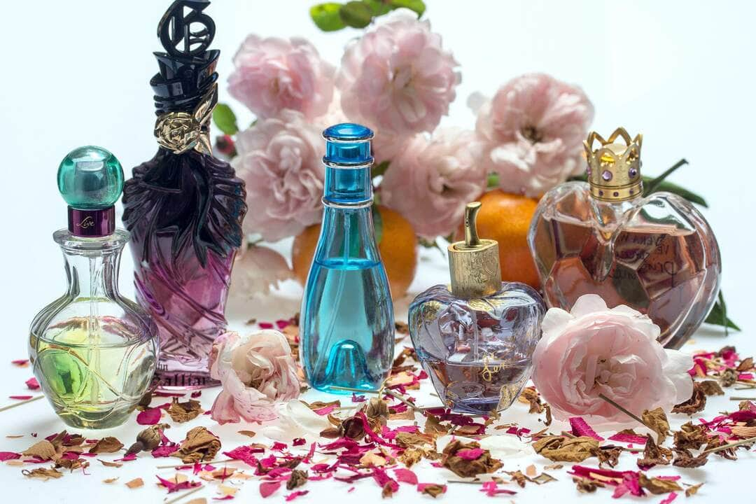 Tem alergia a perfumes? Estas 3 fragrâncias são ideais para você