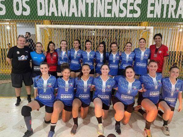 atletas de sorriso se destacam em circuito de handebol