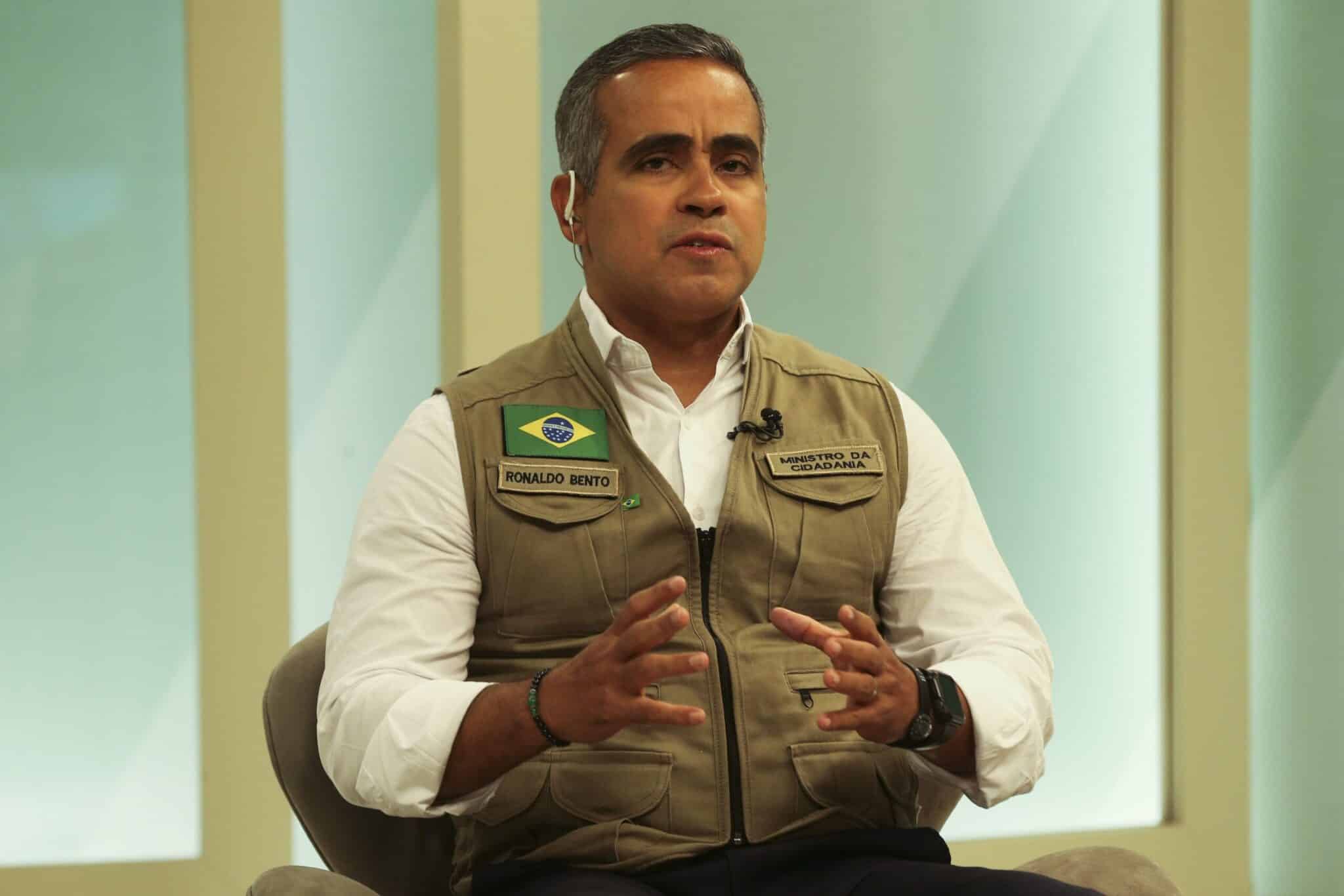 auxilio brasil bancos nao podem cobrar taxas diz ministro scaled
