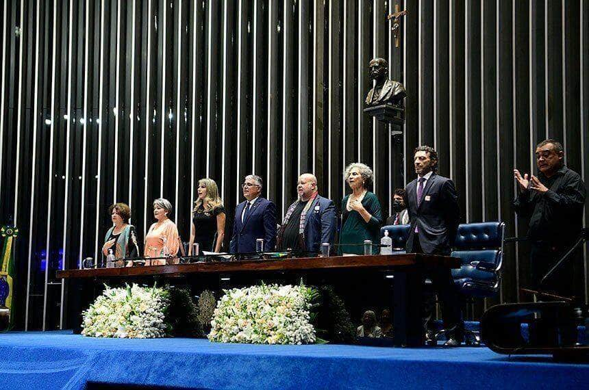 especialistas defendem regulamentacao da profissao de constelador familiar