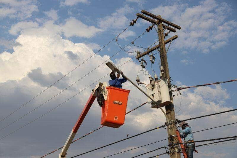 regiao do parque das araras e atendida com troca das lampadas convencionais por led