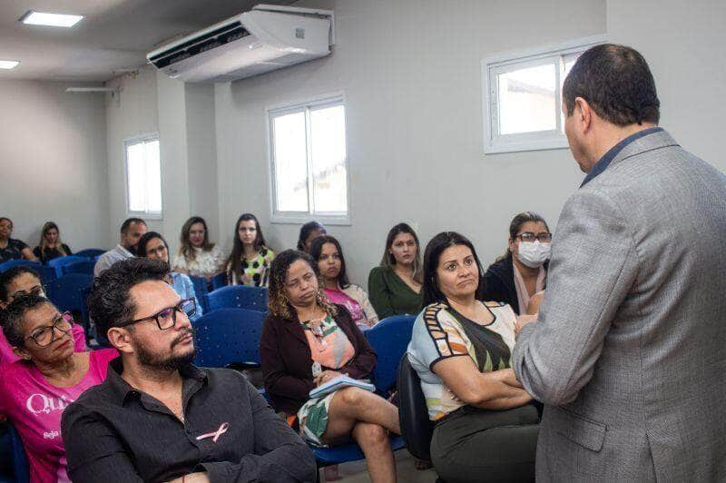 servidores da secretaria municipal de saude participam de palestra sobre inteligencia emocional