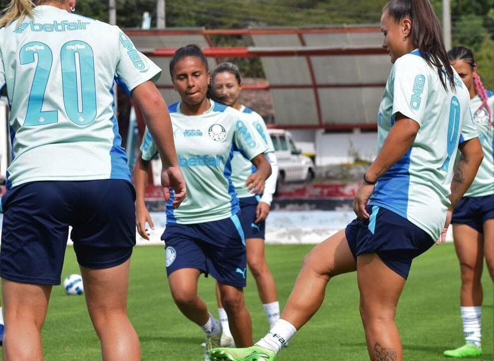 Palmeiras encara o Boca Juniors e busca o primeiro título da Libertadores Feminina nesta sexta (29); veja onde assistir ao vivo. Foto: Priscila Pedroso/Palmeiras