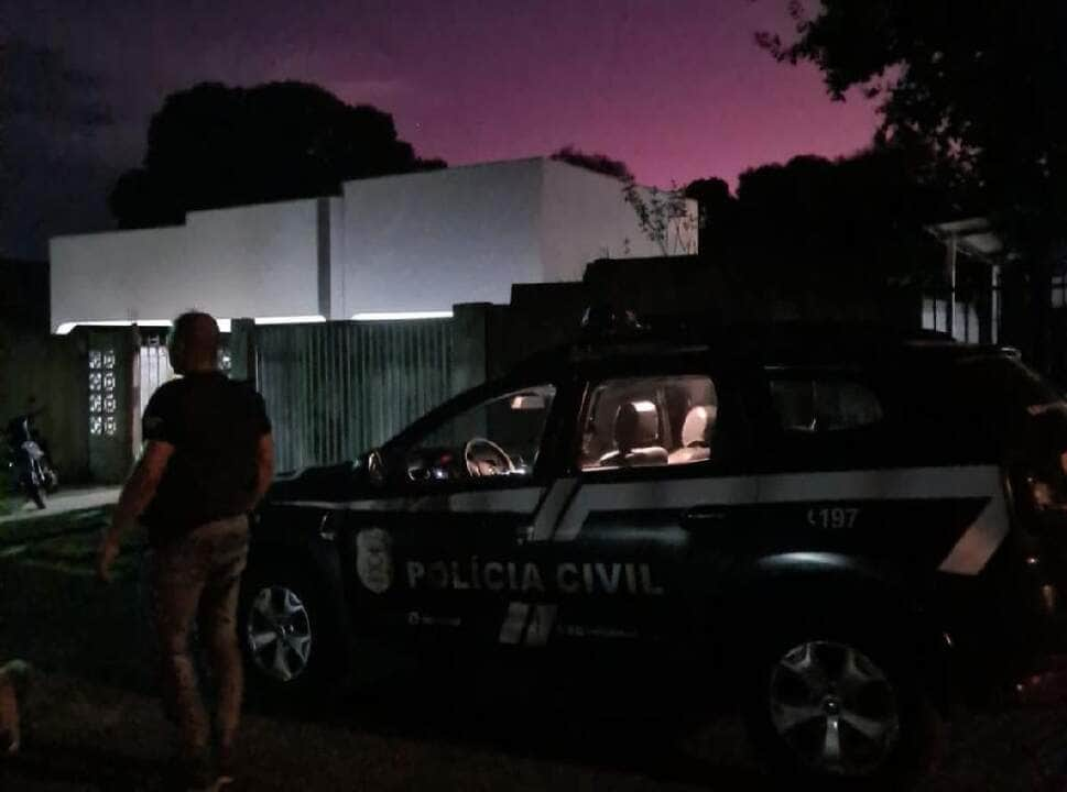 homem suspeito de ameacar e perseguir ex companheira e preso em flagrante pela policia civil