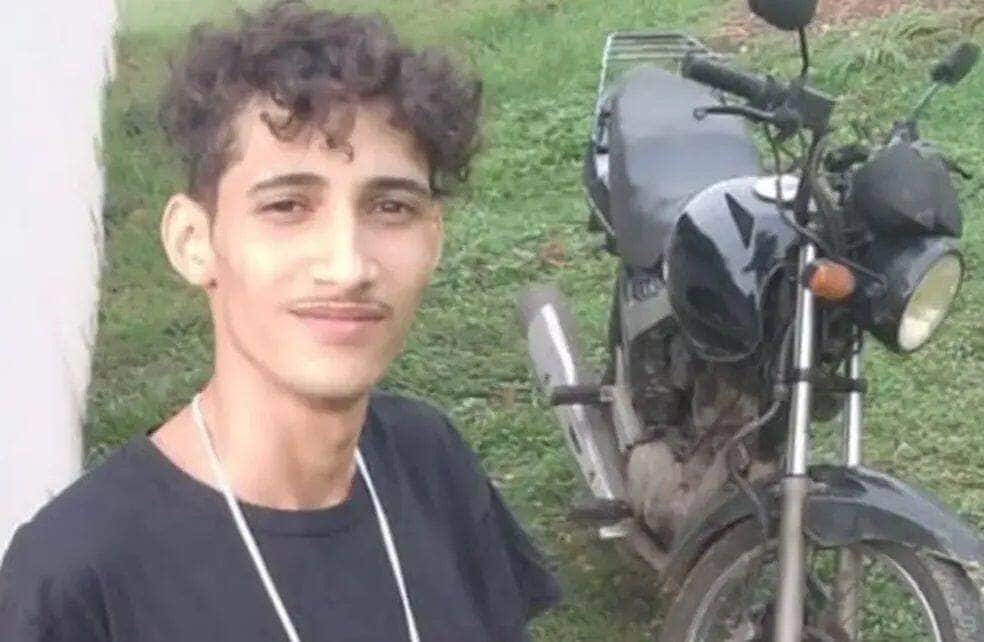 Encontrado corpo de jovem que desapareceu em evento religioso 82 Rodrigo Mendes da Silva, de 19 anos, havia sido visto pela última vez no sábado (22). — Foto: Reprodução/Redes Sociais