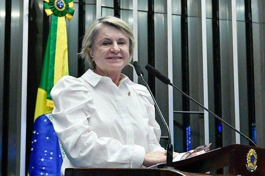 margareth buzetti se despede do senado